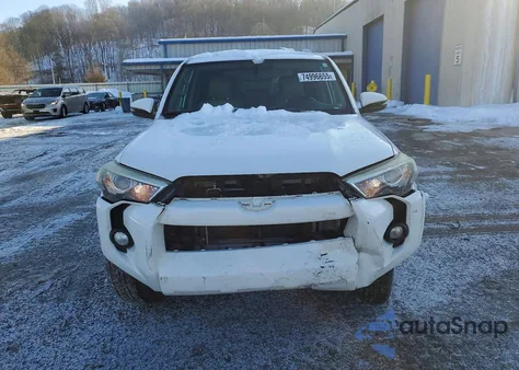 2014 Toyota 4Runner Sr5 z USA, uszkodzony, nr VIN JTEBU5JR5E5170707